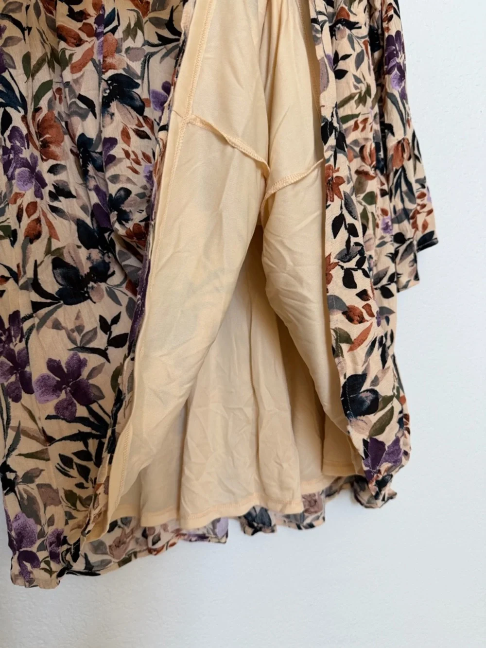 torrid NWT Sand Floral Lace Up Crochet Trim Bell Sleeve Boho Dress Size 2X - Picture 11 of 13